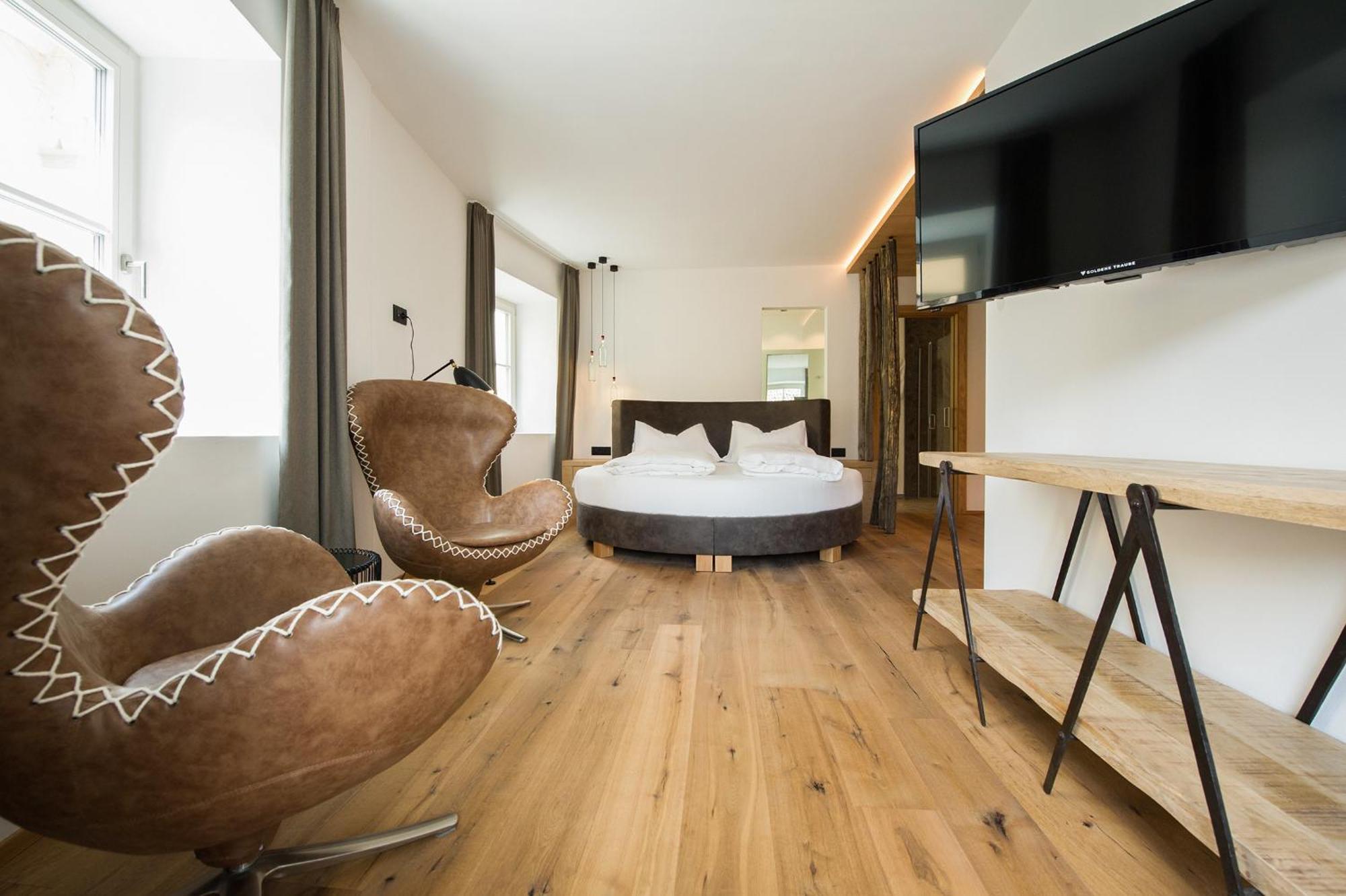 Hotel Goldene Traube Termeno Extérieur photo