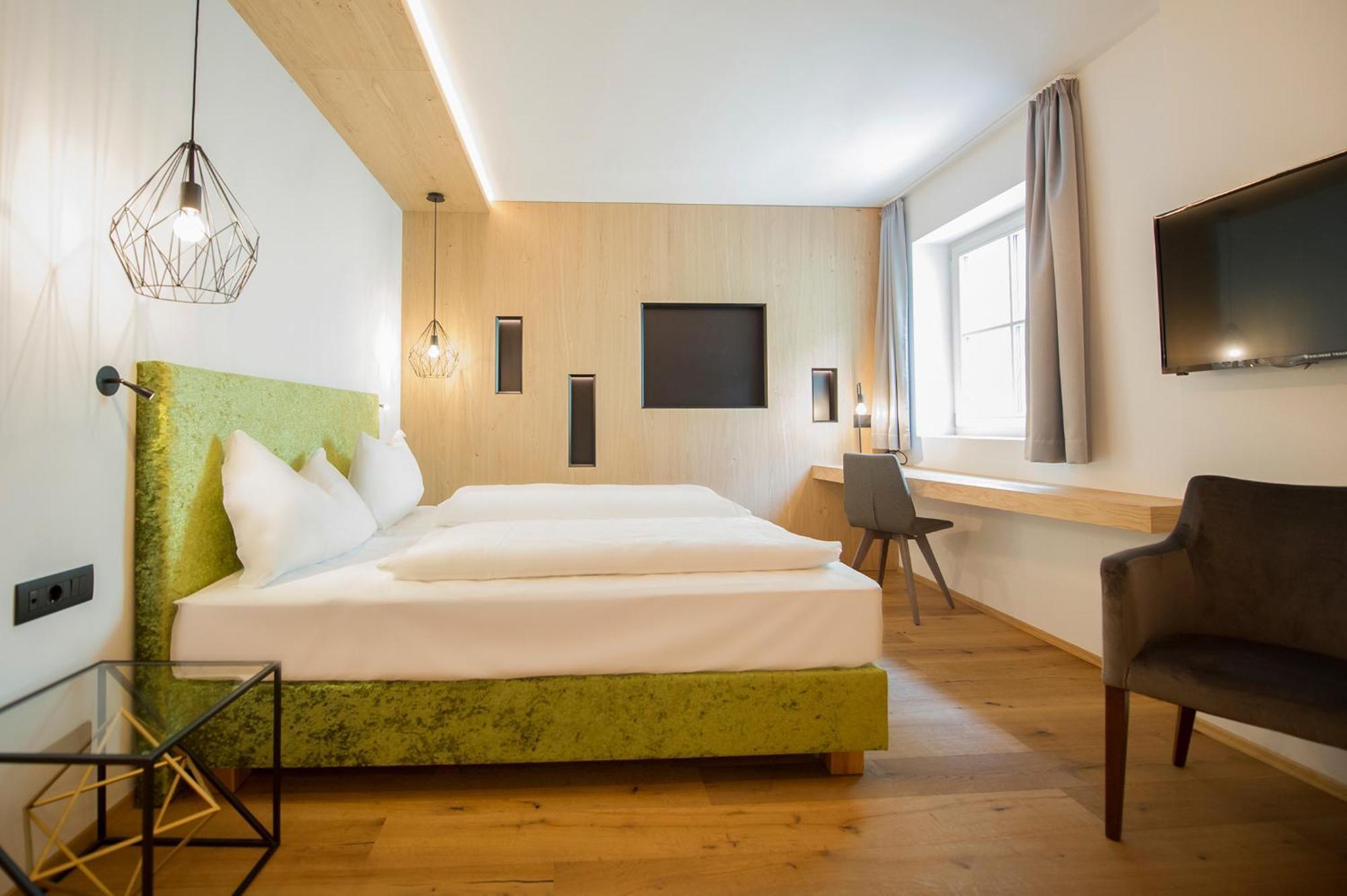 Hotel Goldene Traube Termeno Extérieur photo