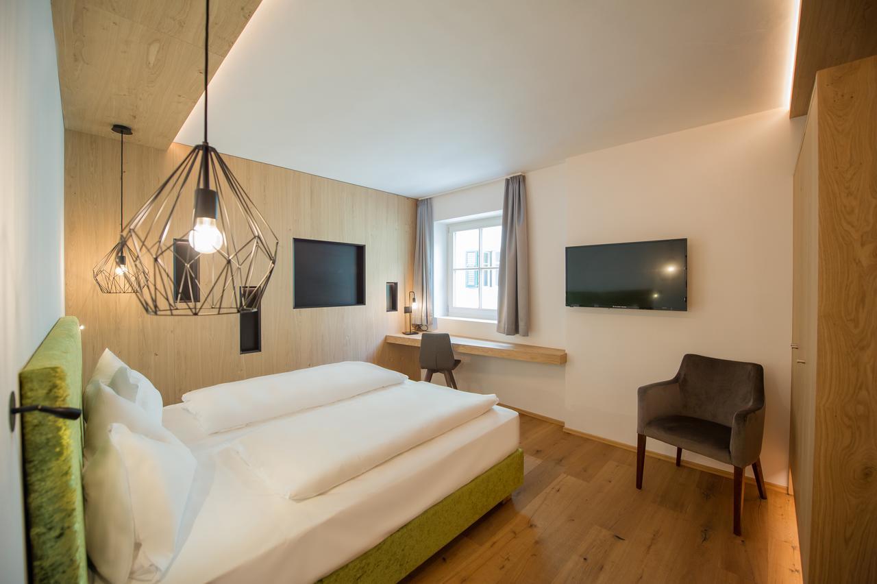 Hotel Goldene Traube Termeno Extérieur photo